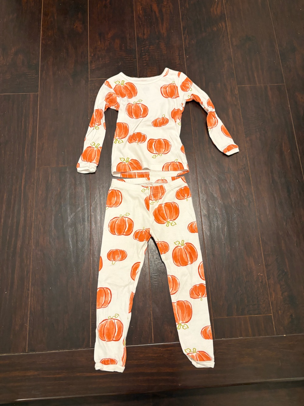🎃 Carter’s Just One You 4T Pumpkin Pajama Set